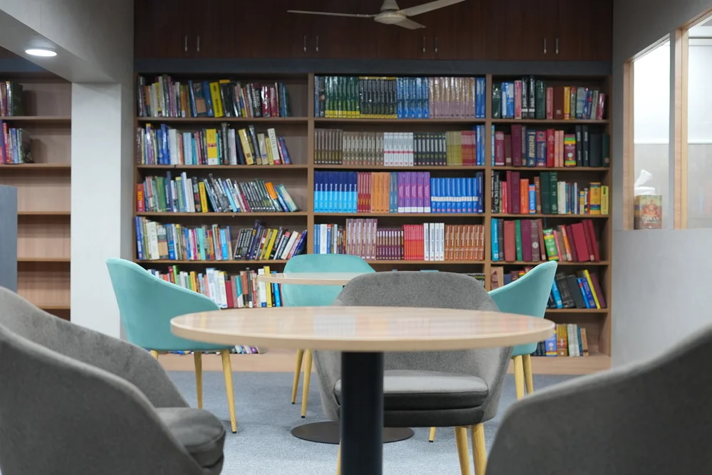 Library & Information Centre – image 9